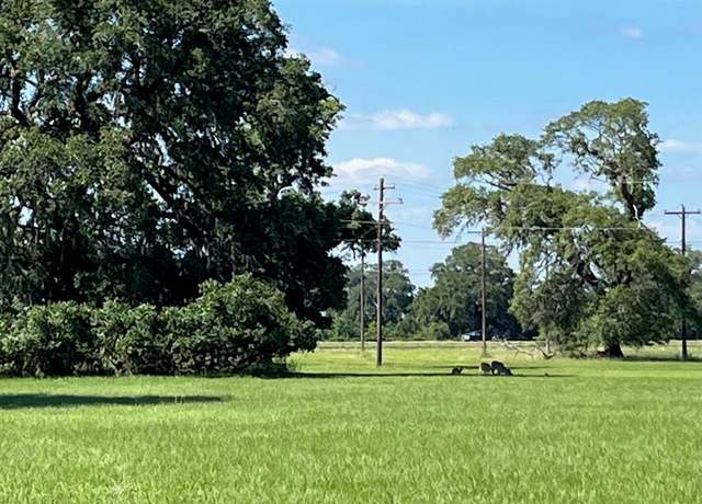 Property at 301 Cattle Drive Trl, Angleton, TX 77515