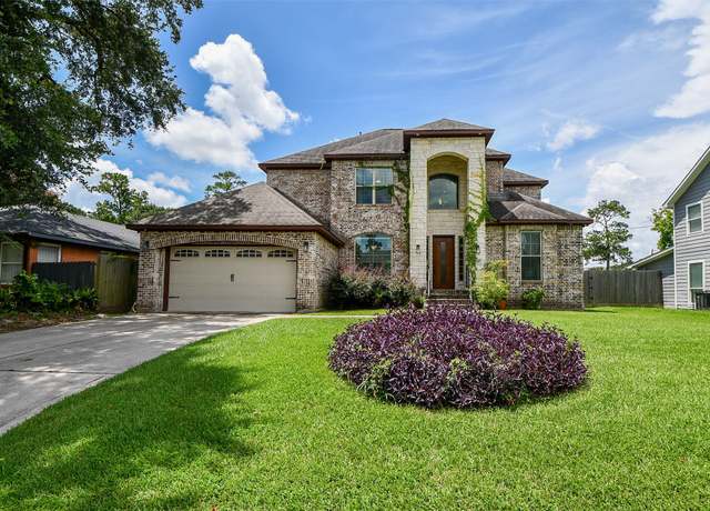 Property at 4310 Fernwood Dr, Houston, TX 77021, 4 beds, 3.5 baths