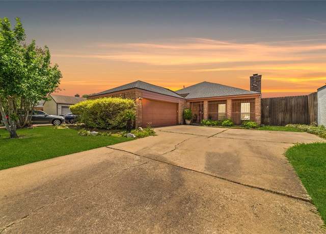Property at 6331 Portal Dr, Houston, TX 77096, 2 beds, 2 baths