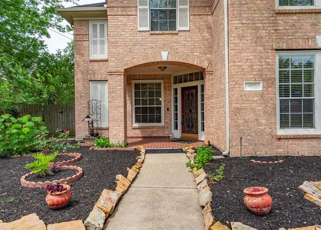 Property at 4103 Oak Blossom Ct, Houston, TX 77059, 5 beds, 3.5 baths