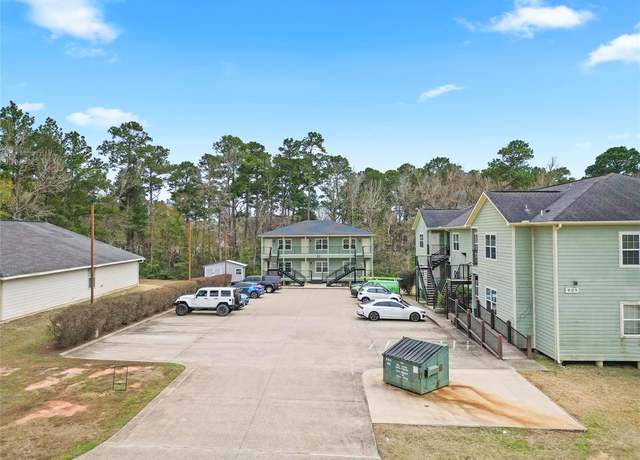 Property at 409 Beto St, Huntsville, TX 77340, 26 beds, 2 baths