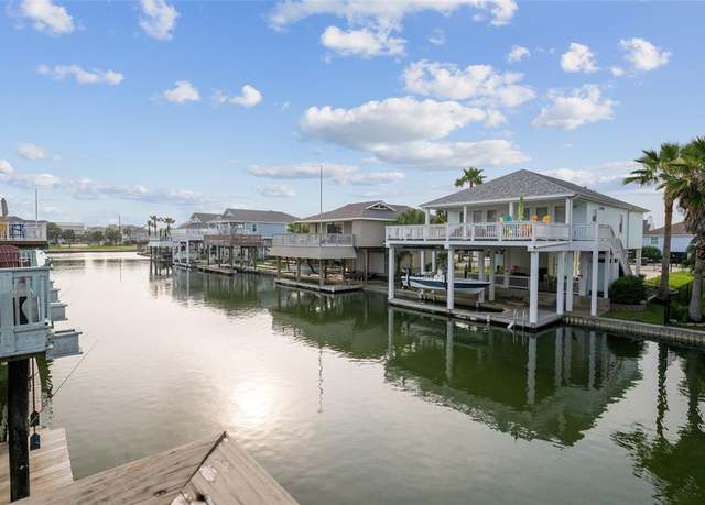 Property at 22118 Matagorda Dr, Galveston, TX 77554, 2 beds, 2 baths