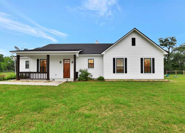 Property at 23616 Brazos Estates Rd, Hempstead, TX 77445, 2 beds, 2.5 baths