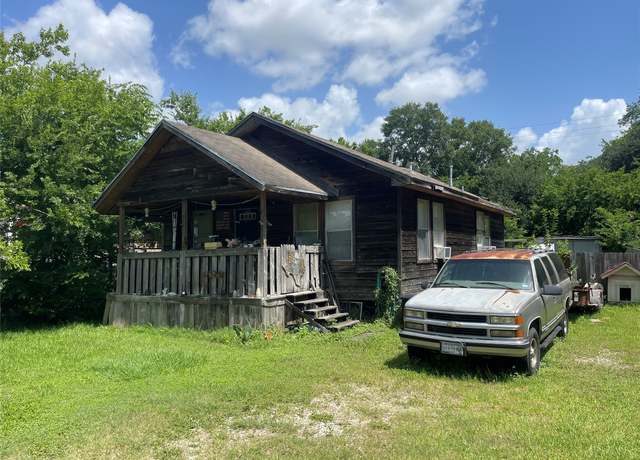 Property at 408 Bay Oaks Dr, La Porte, TX 77571, 2 beds, 1 bath