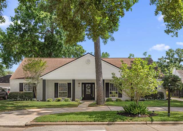Property at 13919 Kimberley Ln, Houston, TX 77079, 3 beds, 2.5 baths