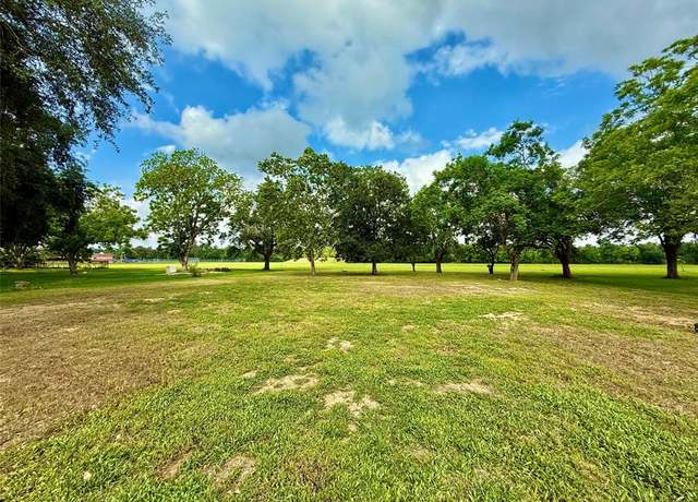 Property at 7912 Melody Ln, Dickinson, TX 77539
