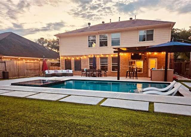 Property at 20815 Winlock Trace Dr, Katy, TX 77450, 4 beds, 2.5 baths