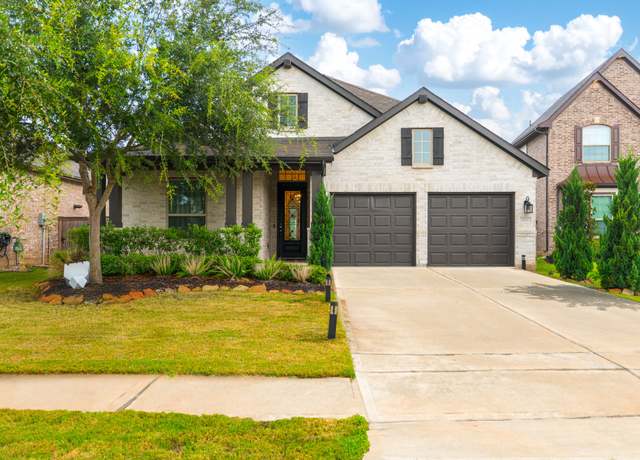 Property at 30707 Thicket Ct, Fulshear, TX 77441, 4 beds, 3.5 baths