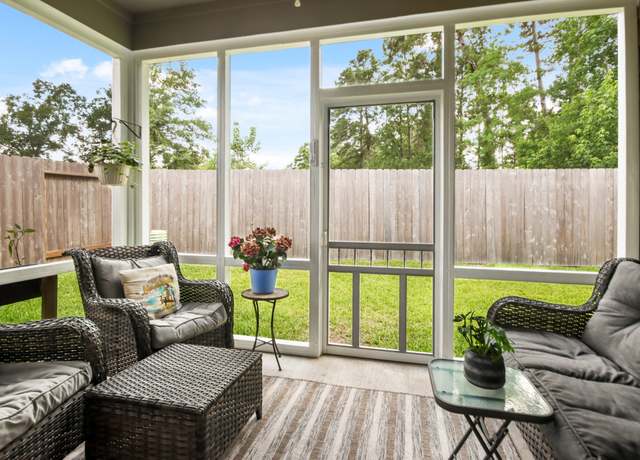 Property at 3511 Queensberry Ct, Huffman, TX 77336, 4 beds, 2 baths