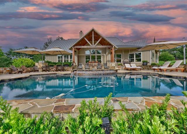 Property at 39577 Mesquite Dr, Hempstead, TX 77445, 4 beds, 3.5 baths