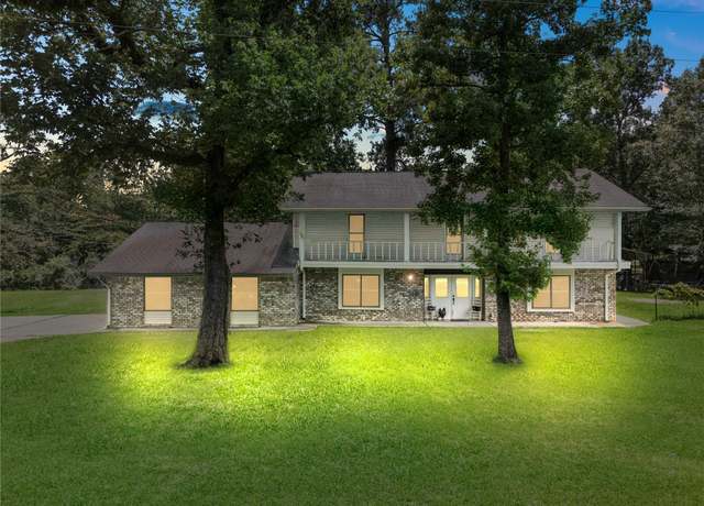 Property at 202 Country Club Rd, Liberty, TX 77575, 4 beds, 3 baths