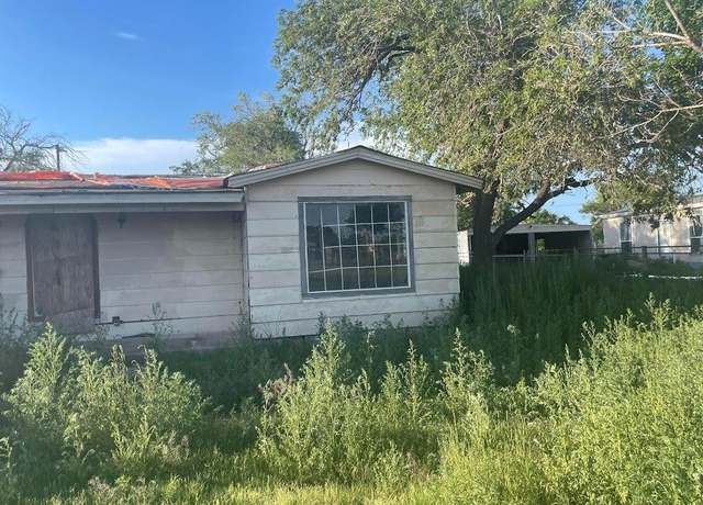 Property at 1511 Gray St, Plainview, TX 79072, 3 beds, 1 bath