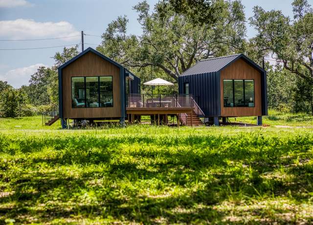 Property at 8390 Schuster Rd, Ledbetter, TX 78946, 2 beds, 2.5 baths