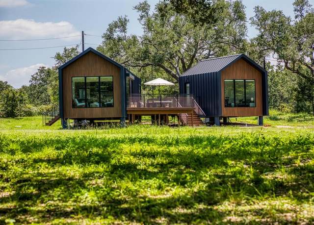 Property at 8390 Schuster Rd, Ledbetter, TX 78946, 2 beds, 2.5 baths