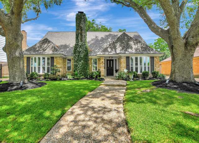 Property at 11514 Chevy Chase Dr, Houston, TX 77077, 4 beds, 2.5 baths
