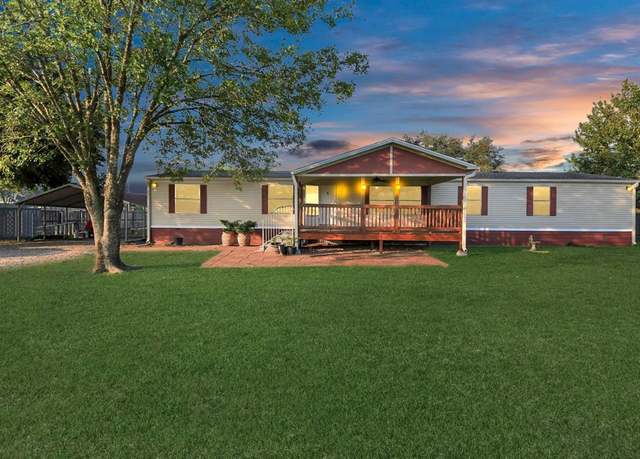 Property at 10202 Harry Dr, Needville, TX 77461, 4 beds, 2 baths