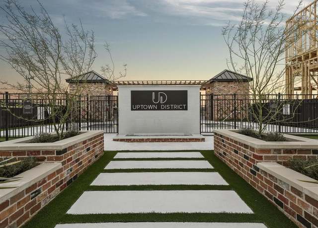 Property at 9214 Washington Heights St, Houston, TX 77063, 5 beds, 3.5 baths