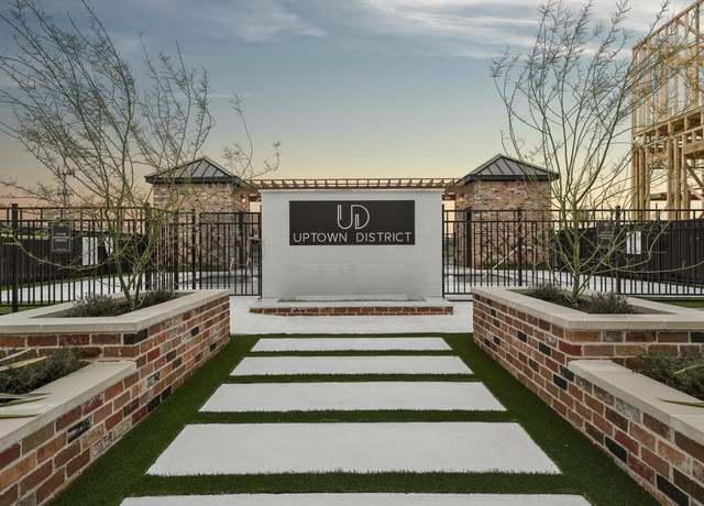 Property at 9214 Washington Heights St, Houston, TX 77063, 5 beds, 3.5 baths