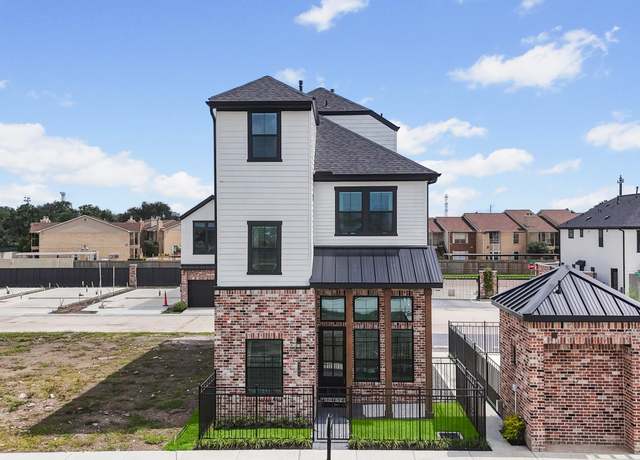 Property at 9214 Washington Heights St, Houston, TX 77063, 5 beds, 3.5 baths