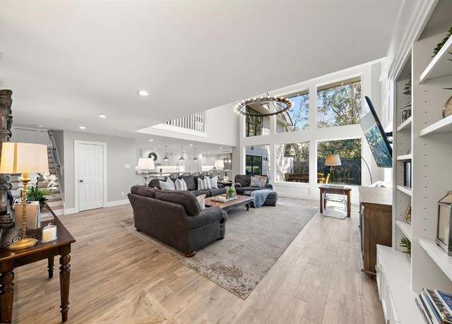 Property at 8912 Chatsworth Dr, Houston, TX 77024, 4 beds, 3 baths