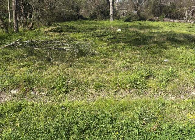 Property at 1043 Lincoln St, Beaumont, TX 77701