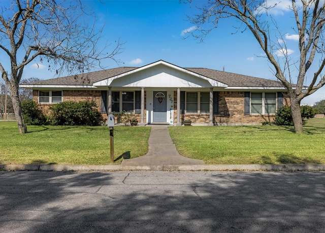 Property at 727 Partridge Ln N, Eagle Lake, TX 77434, 3 beds, 2.5 baths