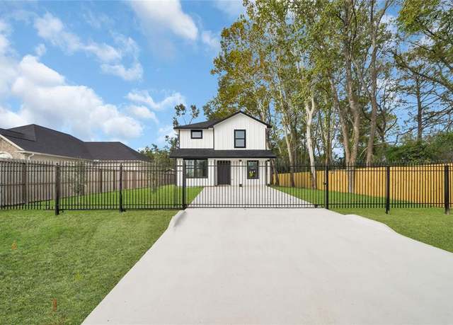 Property at 5733 Howell St, Houston, TX 77032, 4 beds, 3 baths
