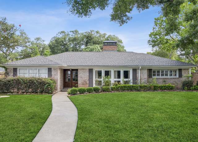 Property at 5659 Chevy Chase Dr, Houston, TX 77056, 3 beds, 2.5 baths