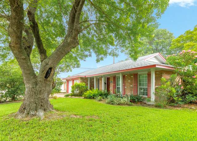 Property at 22 Maple Ln, Galveston, TX 77551, 3 beds, 1.5 baths