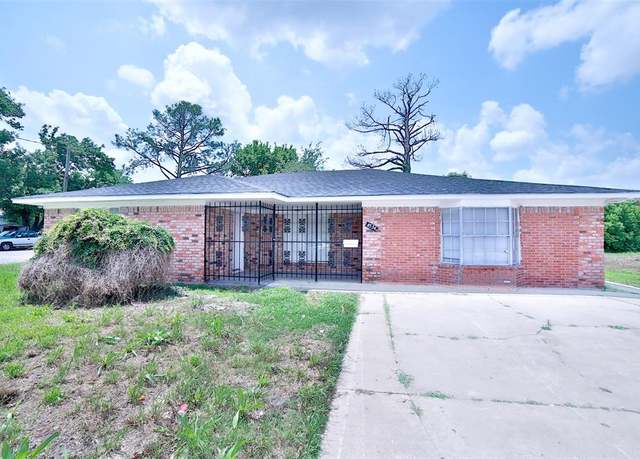 Property at 6534 Ledbetter St, Houston, TX 77087, 4 beds, 2 baths