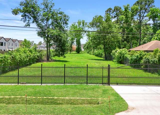 Property at 1209 De Soto St, Houston, TX 77091
