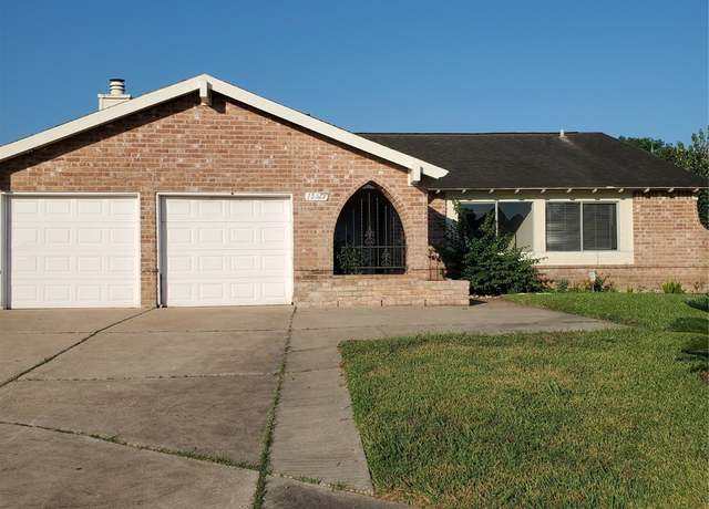 Property at 15407 Runswick Dr, Houston, TX 77062, 4 beds, 2 baths