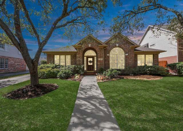 Property at 1119 Summer Brk, Sugar Land, TX 77479, 4 beds, 2.5 baths