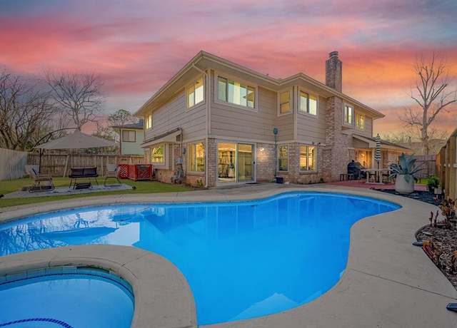 Property at 2215 Braesmeadow Ln, Sugar Land, TX 77479, 4 beds, 2.5 baths
