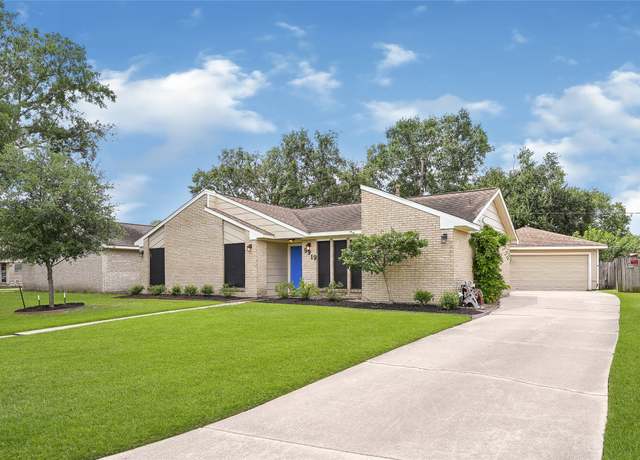 Property at 9919 Greencreek Dr, Houston, TX 77070, 3 beds, 2 baths