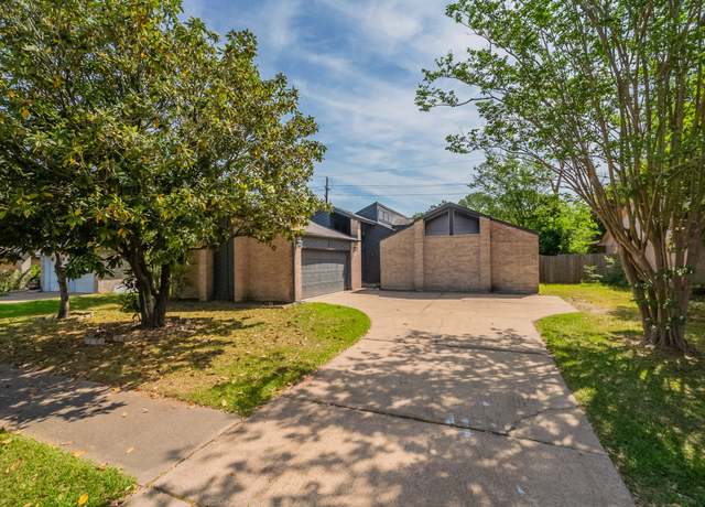 Property at 8810 Enchanted Forest Dr, Houston, TX 77088, 3 beds, 2 baths