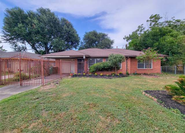 Property at 203 Spell St, Houston, TX 77022, 4 beds, 1 bath