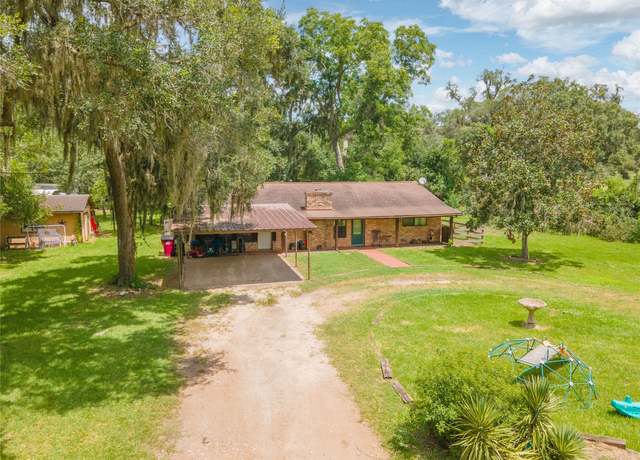 Property at 4402 County Road 886, Brazoria, TX 77422, 3 beds, 2 baths