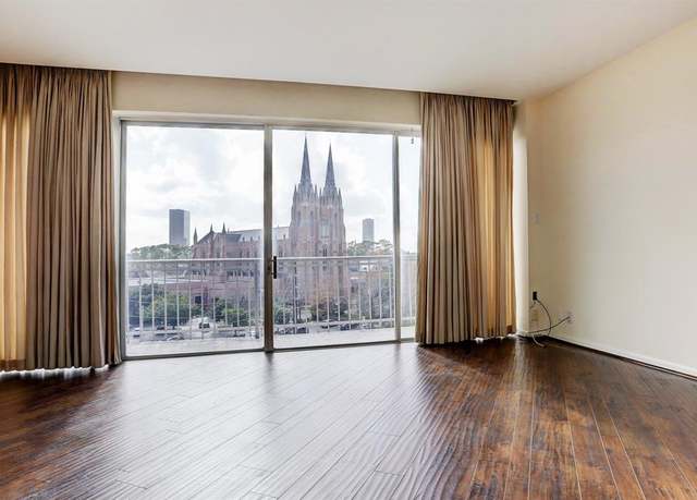 Property at 5050 Woodway Dr Unit 5G, Houston, TX 77056, 2 beds, 2 baths