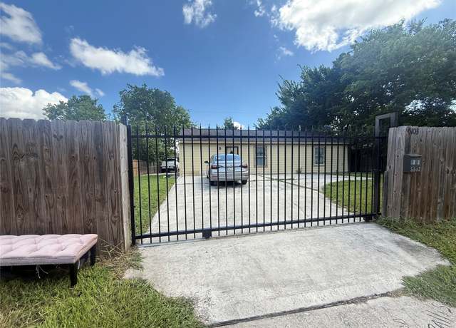 Property at 5103 Northridge Dr, Houston, TX 77033, 4 beds, 2 baths