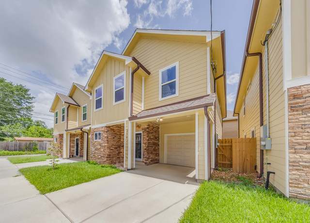 Property at 2142 De Soto St, Houston, TX 77091, 3 beds, 2.5 baths