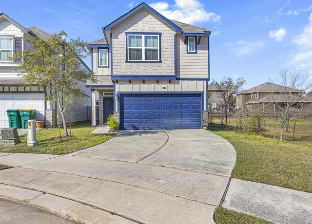 Property at 104 Camelot Place Ct, Conroe, TX 77304, 3 beds, 2.5 baths