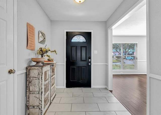Property at 2934 Kevin Ln, Houston, TX 77043, 4 beds, 2.5 baths