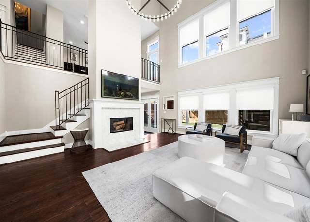 Property at 1308 Dart St, Houston, TX 77007, 4 beds, 3.5 baths