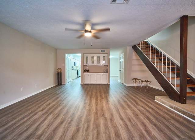 Property at 10818 Briar Forest Dr #34, Houston, TX 77042, 2 beds, 2.5 baths