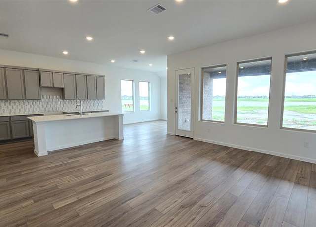 Property at 2910 Palm Branch Dr, Texas City, TX 77568, 4 beds, 3.5 baths