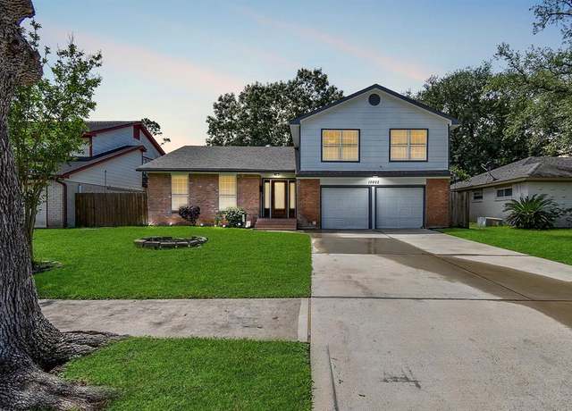 Property at 10822 Sagebluff Dr, Houston, TX 77089, 3 beds, 2.5 baths