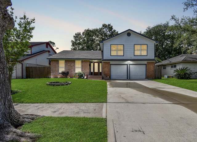 Property at 10822 Sagebluff Dr, Houston, TX 77089, 3 beds, 2.5 baths