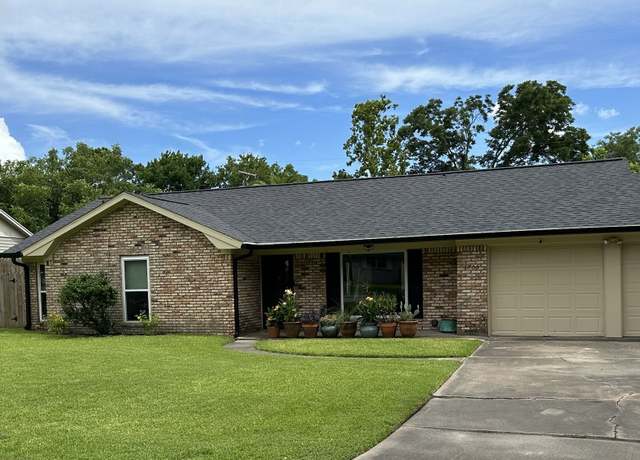 Property at 1205 Carmie St, Alvin, TX 77511, 3 beds, 2 baths
