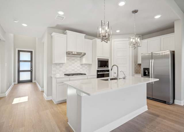 Property at 124 Bay Bridge Ct, Montgomery, TX 77316, 4 beds, 2.5 baths
